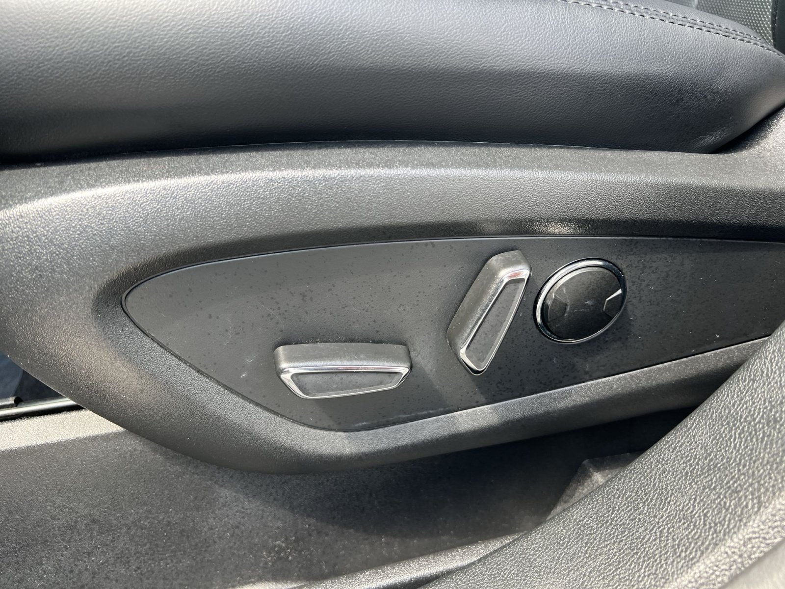 Used 2023 Lincoln Nautilus Reserve AWD/4WD image 14