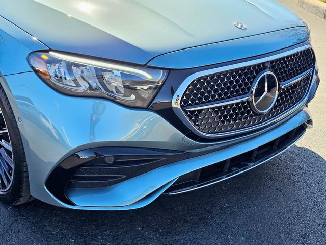 New 2026 Mercedes-Benz E 350 4MATIC Sedan image 3