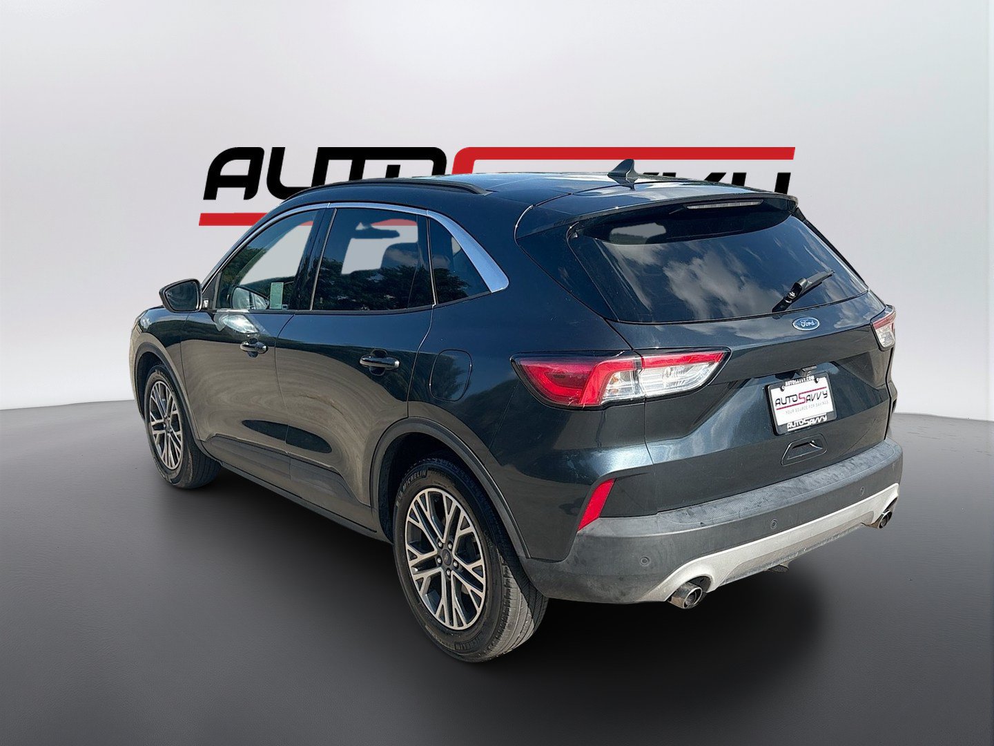 Used 2022 Ford Escape SEL w/ Technology Package FWD image 5
