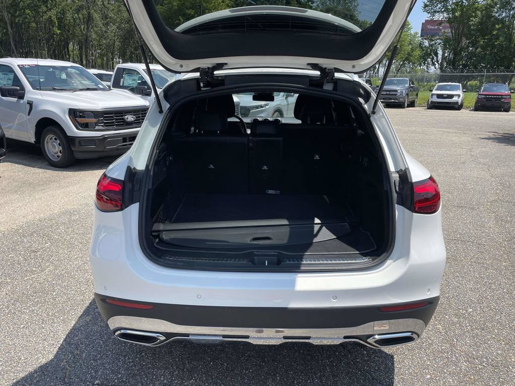 Used 2024 Mercedes-Benz GLC 300 4MATIC image 10