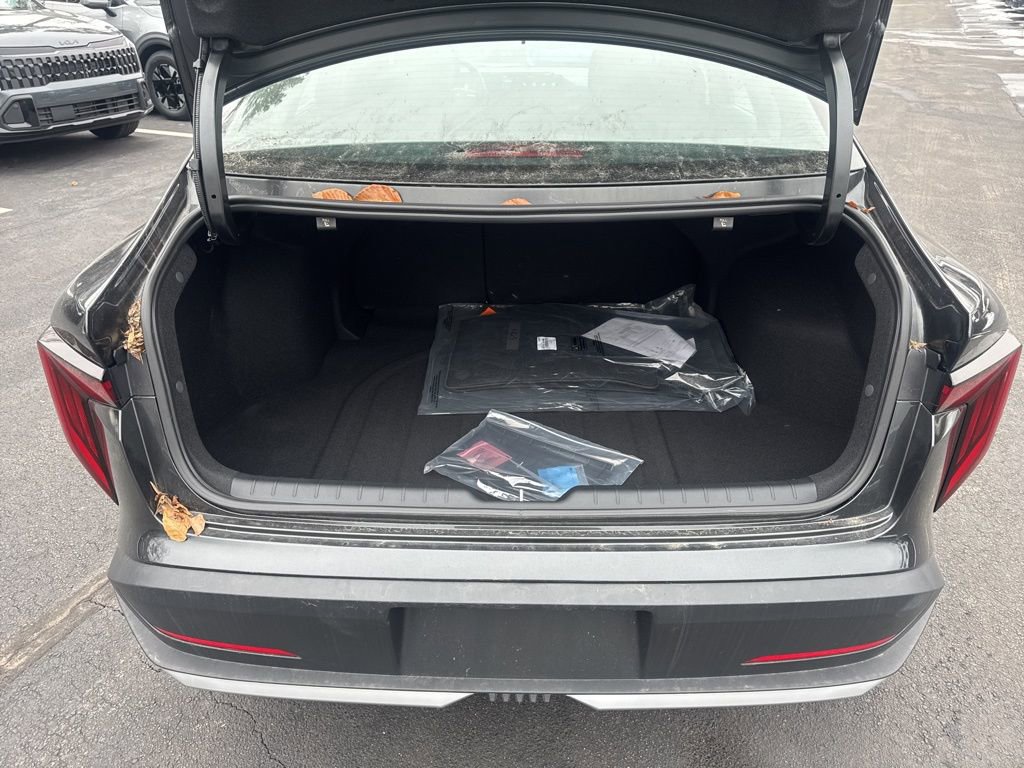 New 2025 Kia K4 LXS image 17