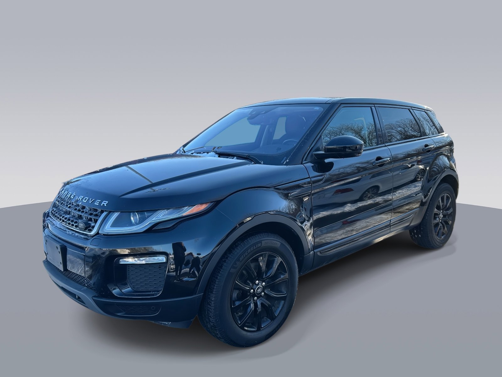 Used 2019 Land Rover Range Rover Evoque SE Premium image 7