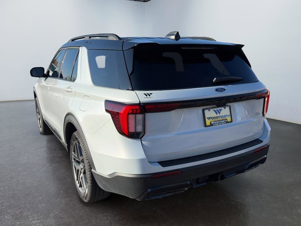 New 2026 Ford Explorer ST-Line w/ ST-Line Street Pack image 10
