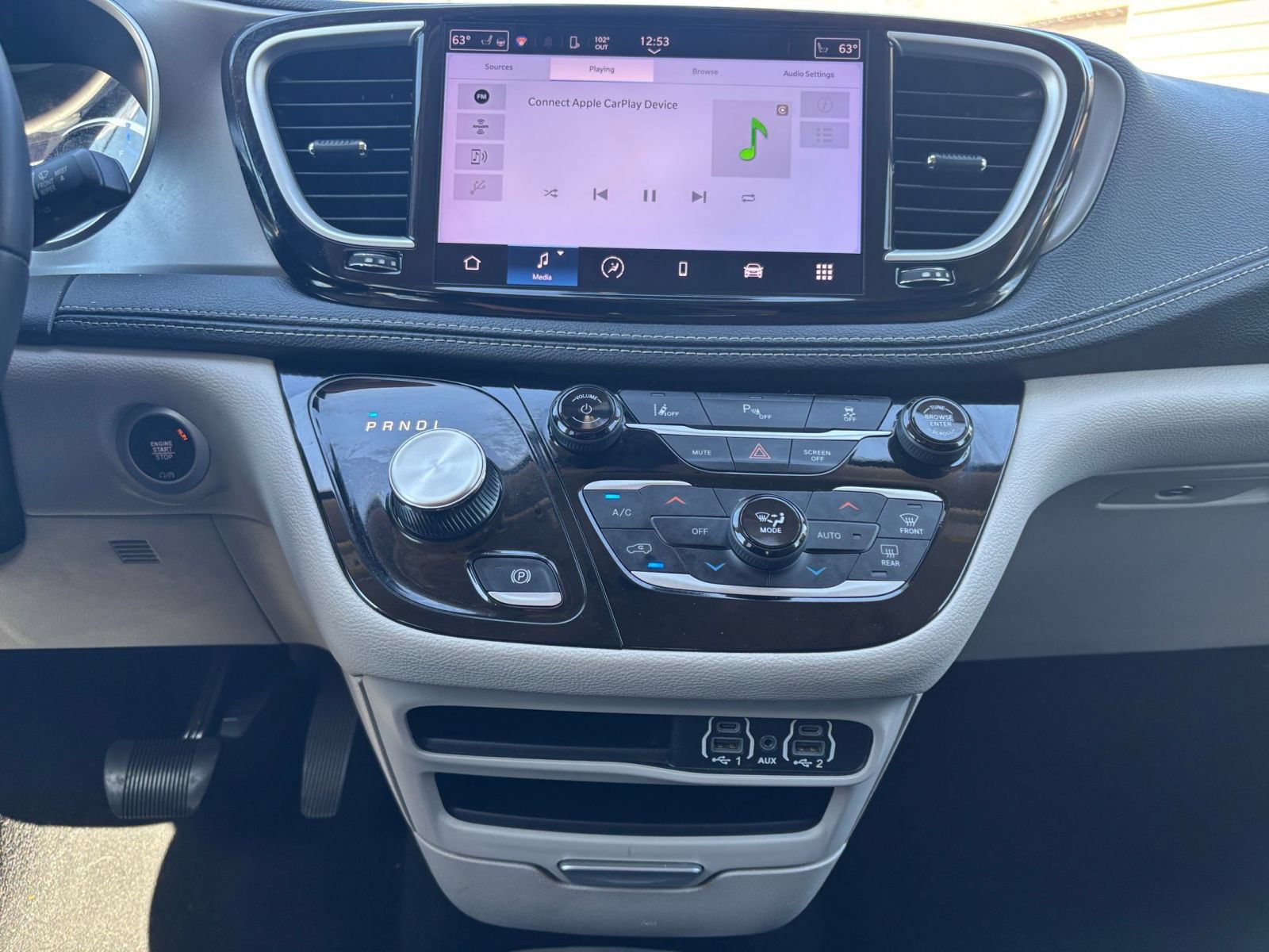 Used 2023 Chrysler Pacifica Touring-L FWD image 19