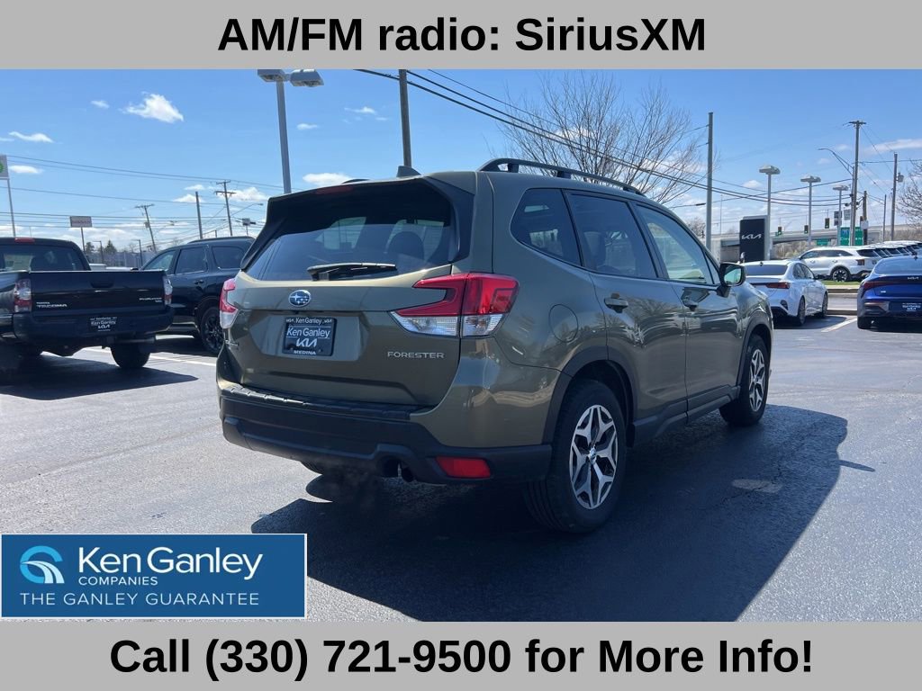 Used 2023 Subaru Forester Premium image 8