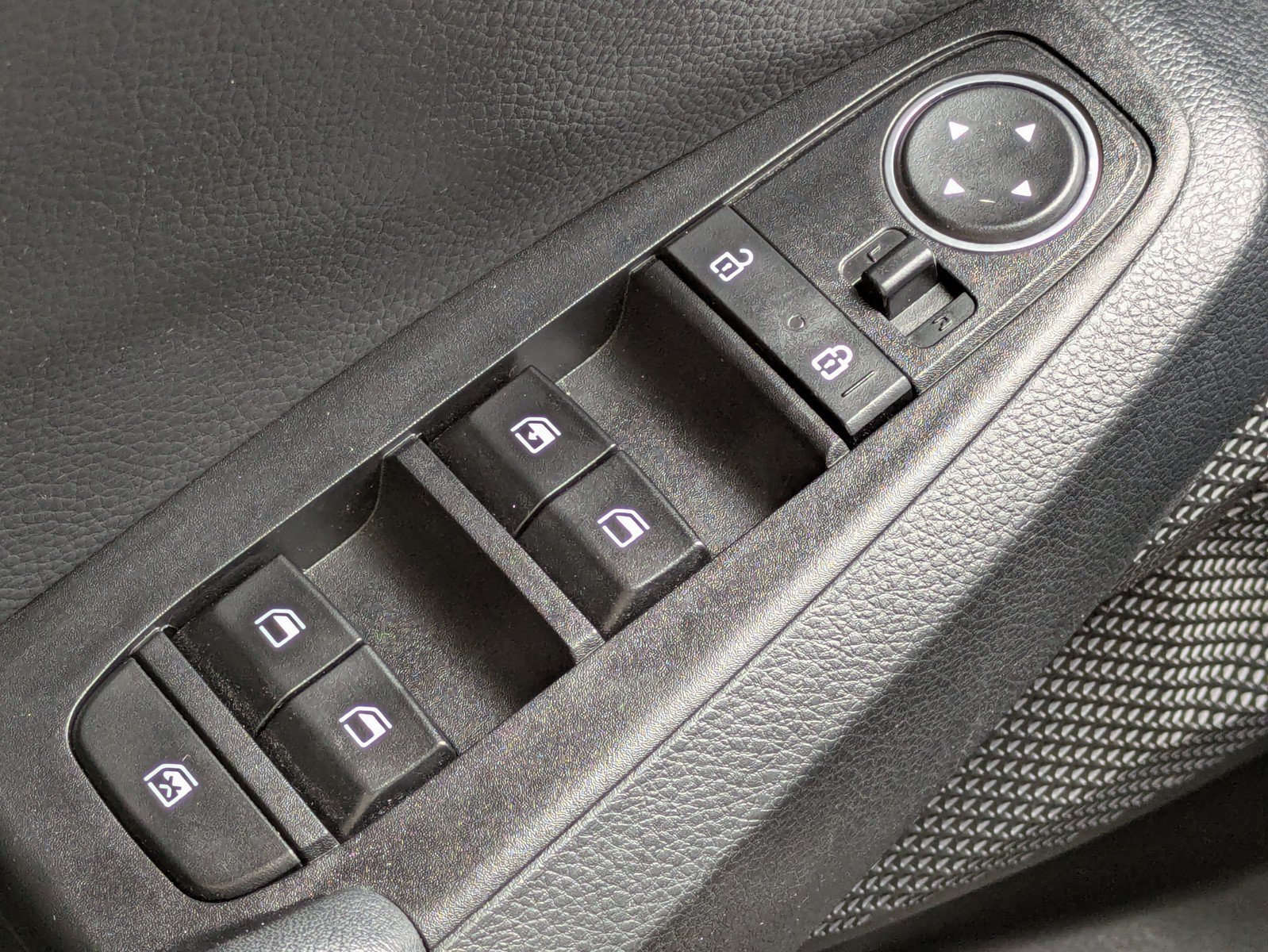 Certified 2023 Kia Seltos S FWD image 17