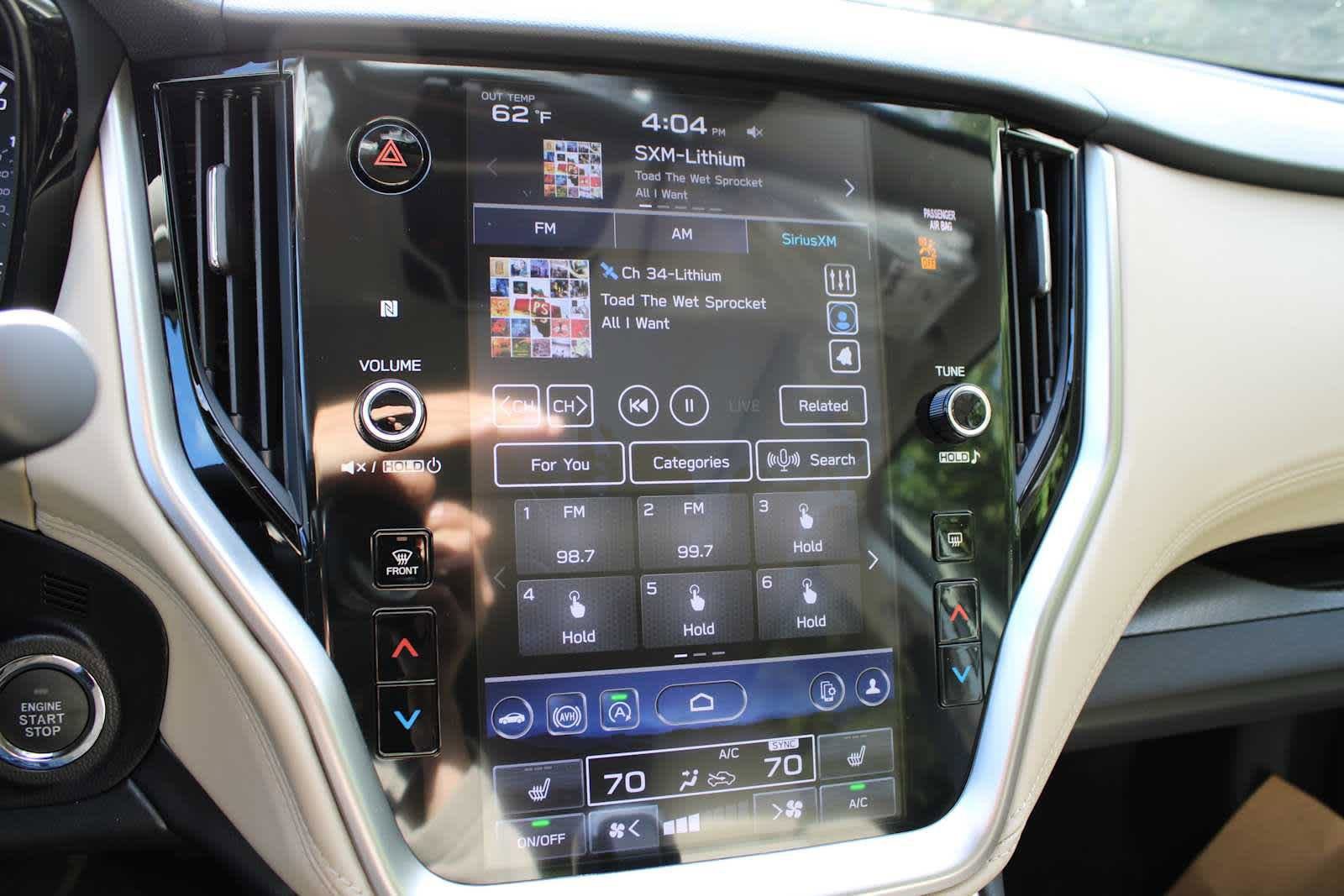 Used 2025 Subaru Outback Premium image 29