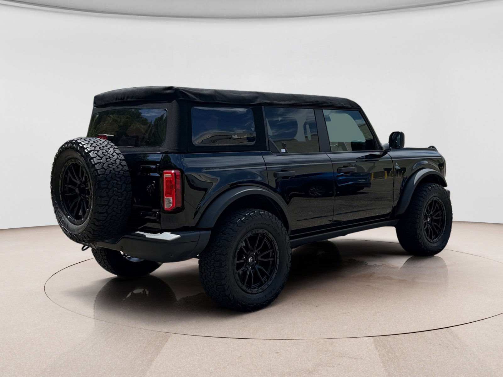 Used 2022 Ford Bronco Black Diamond AWD/4WD image 5