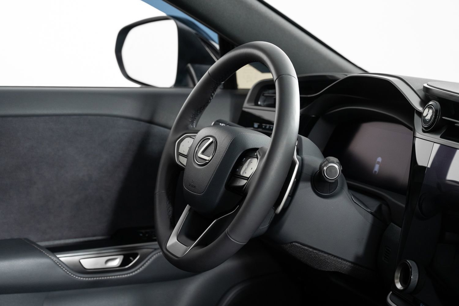 Used 2023 Lexus RZ 450e Premium w/ Accessory Package (2T) image 27