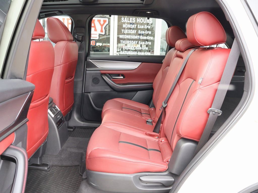 Used 2025 MAZDA CX-70 3.3 Turbo S w/ Premium Package image 25