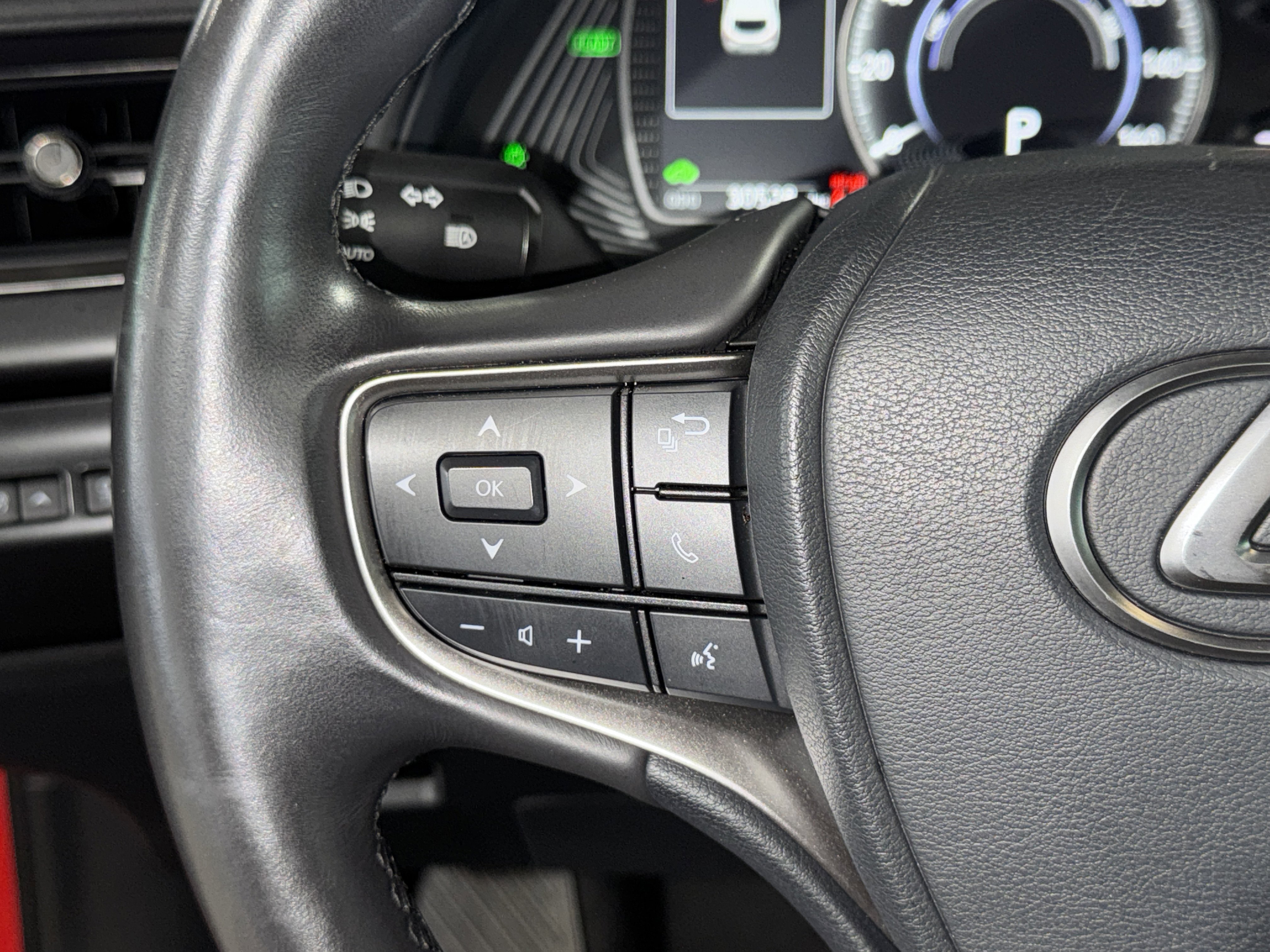 Used 2024 Lexus UX 250h FWD image 3