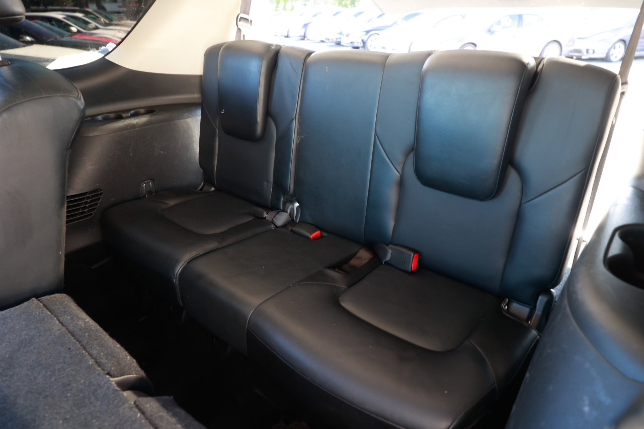 Used 2012 INFINITI QX56 2WD w/ Deluxe Touring Pkg image 26