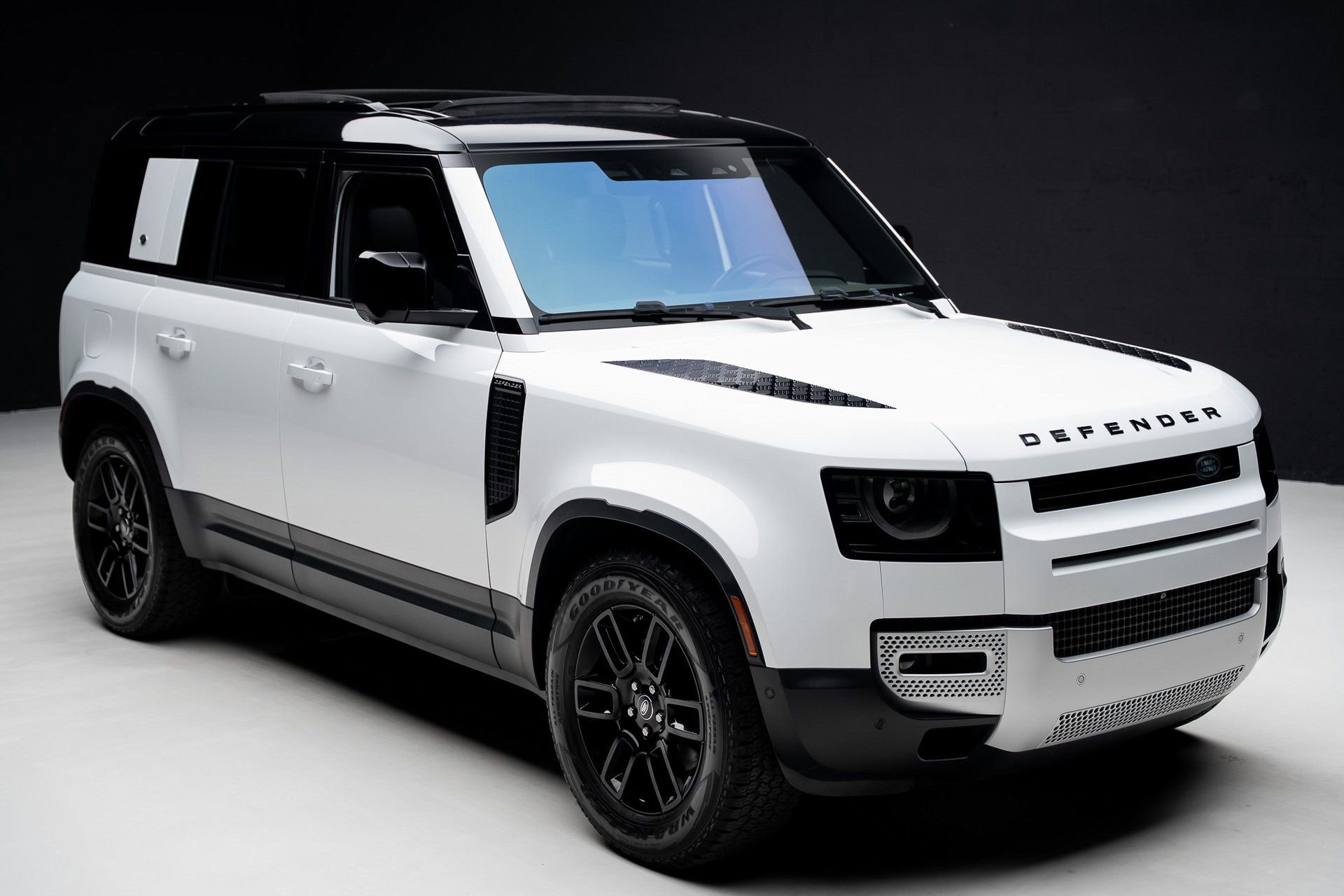 Used 2021 Land Rover Defender 110 S image 41