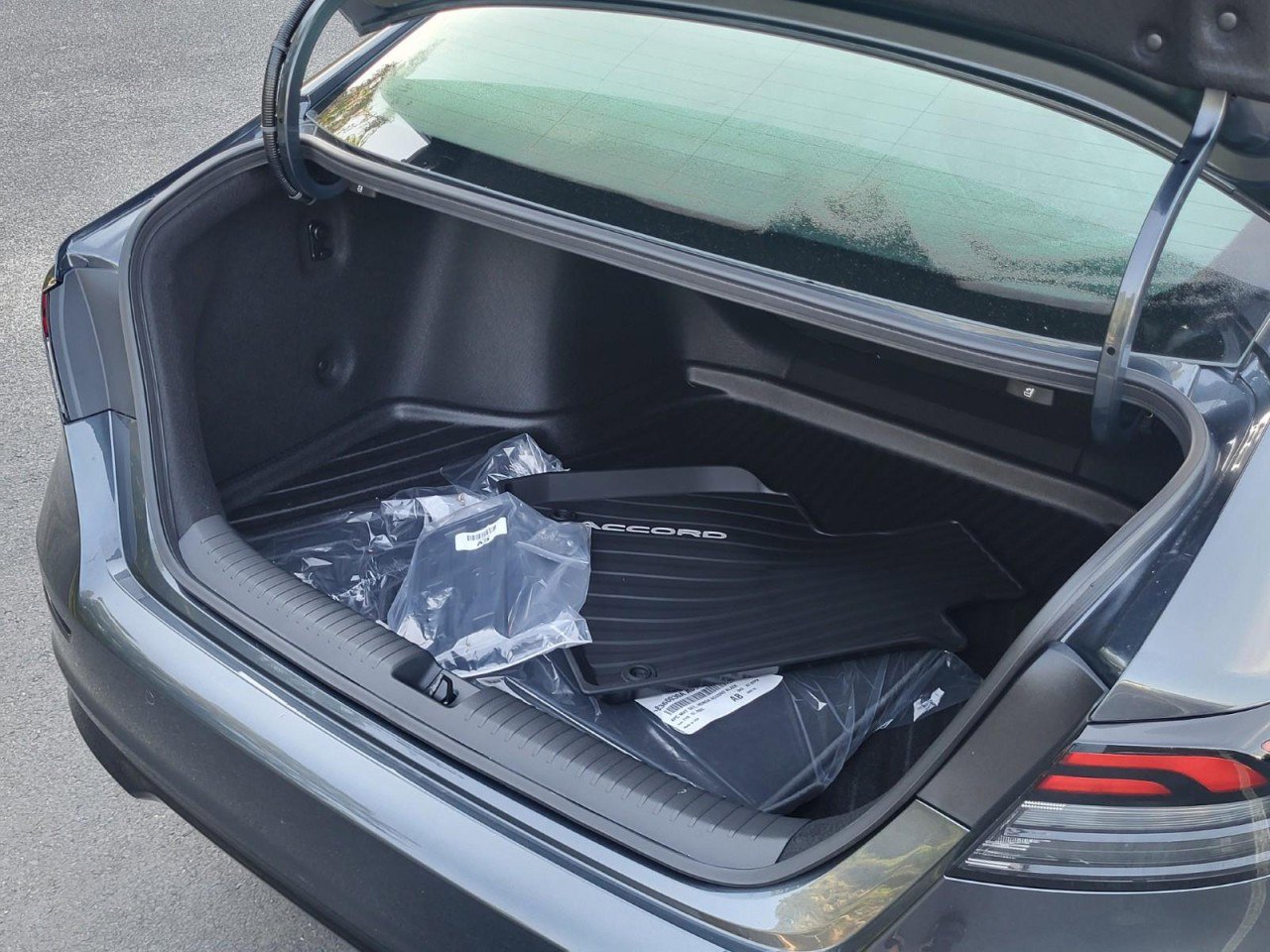 New 2026 Honda Accord EX-L image 4