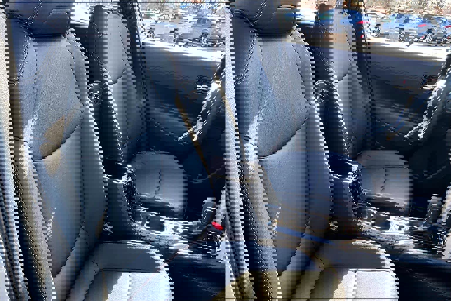 Used 2025 Toyota Corolla Cross XLE w/ Convenience Package image 9