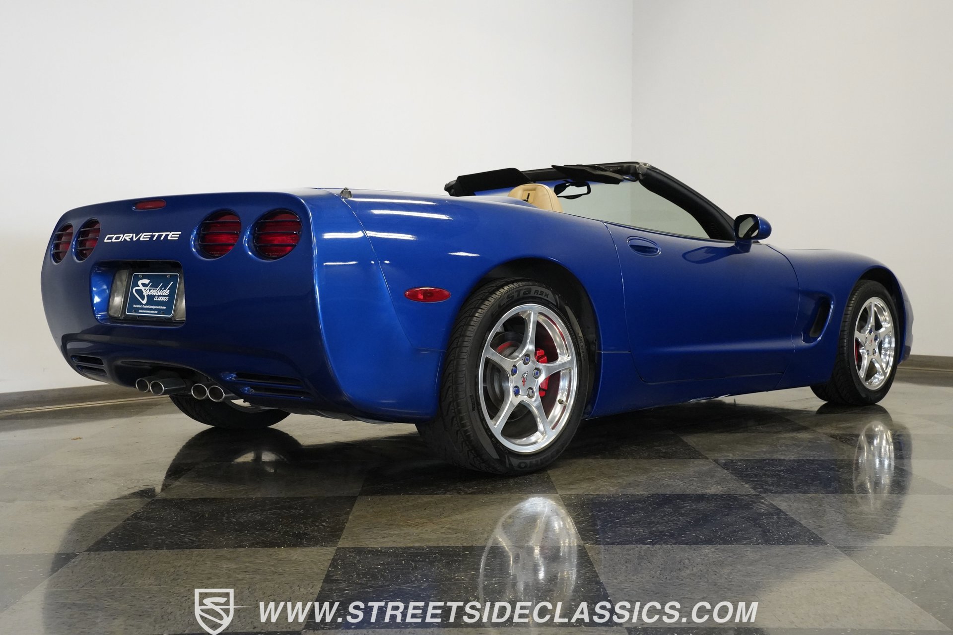 Used 2002 Chevrolet Corvette Convertible w/ Preferred Equipment Group2 image 17