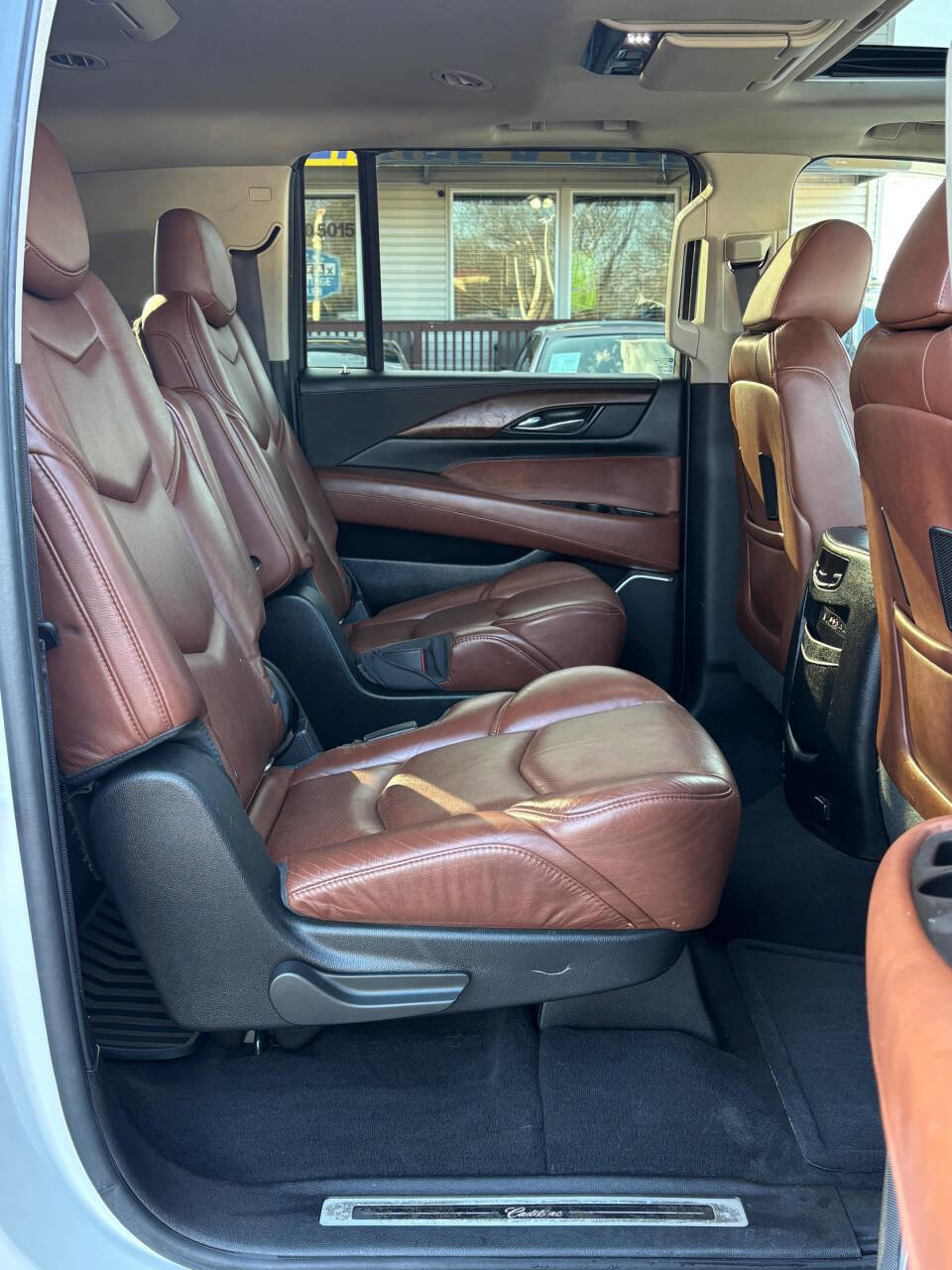 Used 2016 Cadillac Escalade ESV Premium image 18