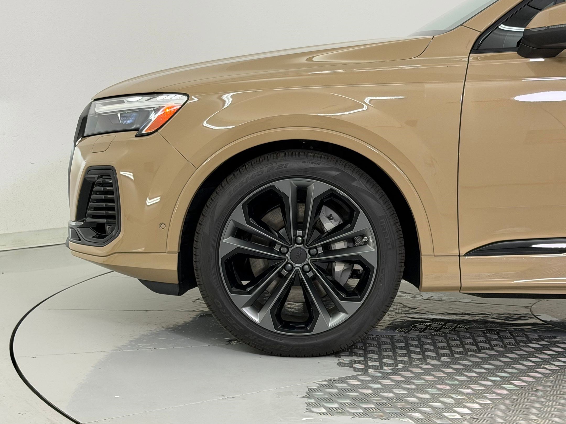 New 2026 Audi Q7 Premium Plus AWD/4WD image 12