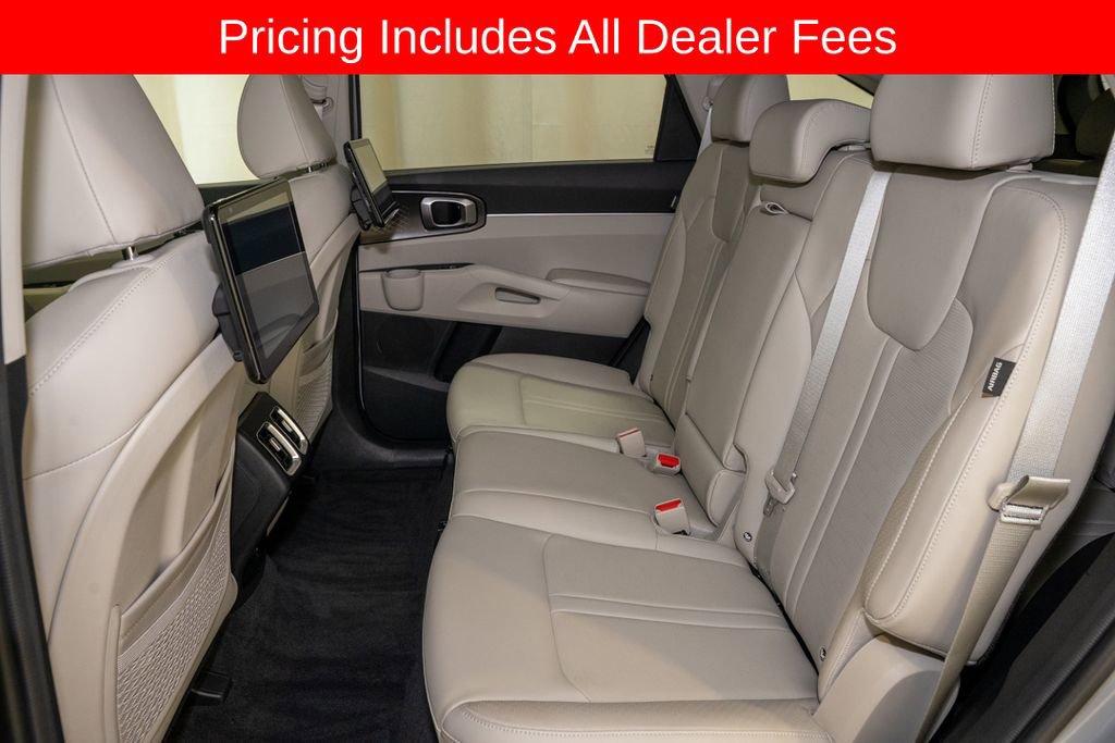 Used 2025 Kia Sorento S w/ Panoramic Sunroof Package FWD image 8