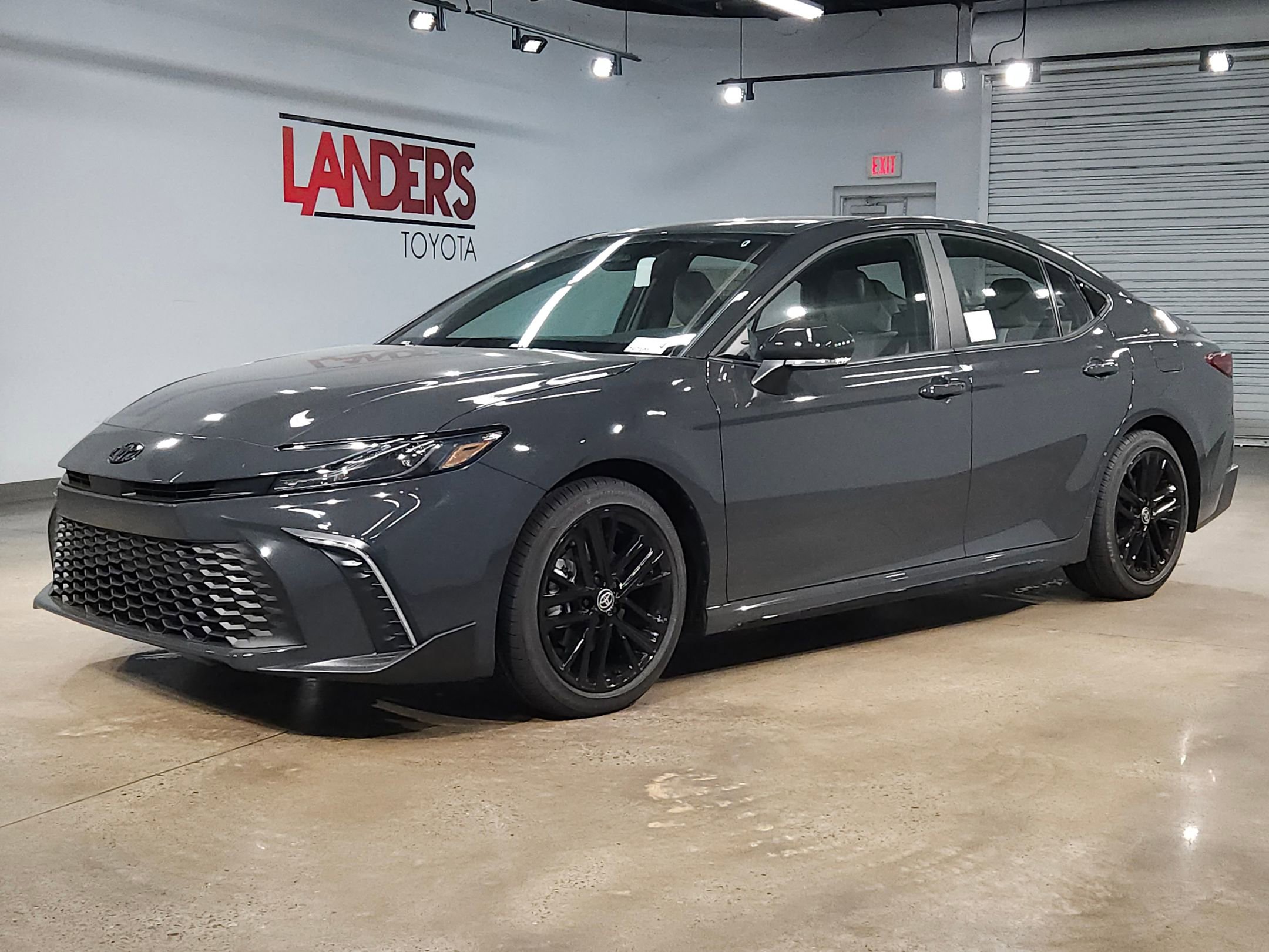 New 2026 Toyota Camry SE image 3