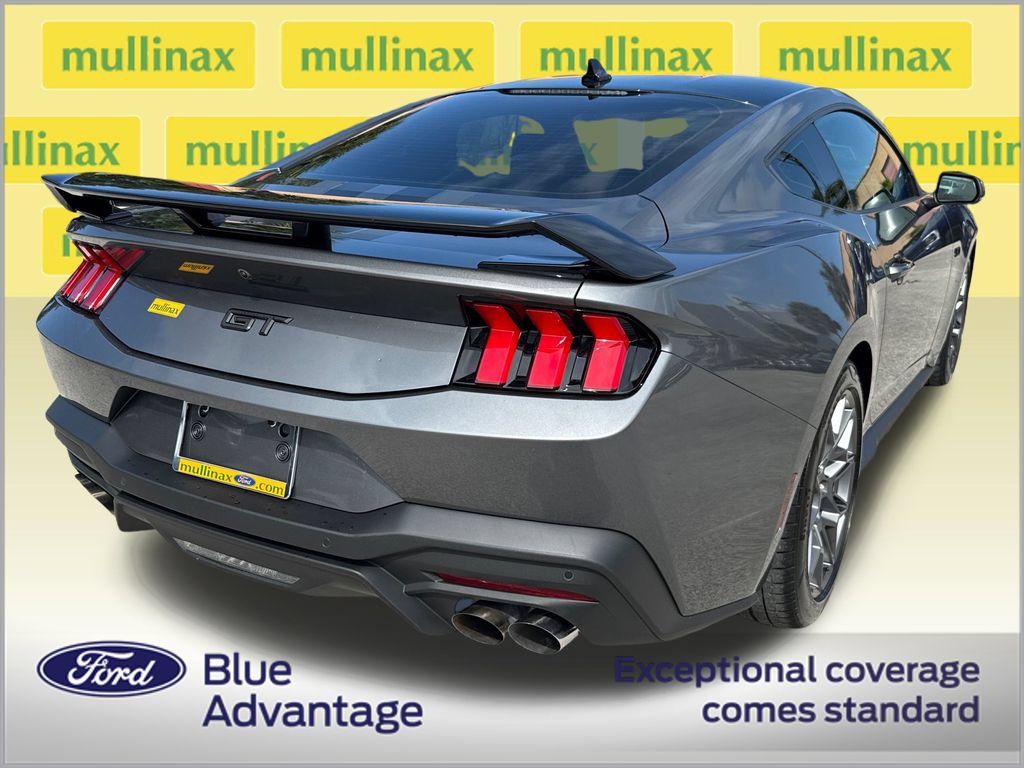 Used 2025 Ford Mustang GT Premium w/ GT Performance Package RWD image 4