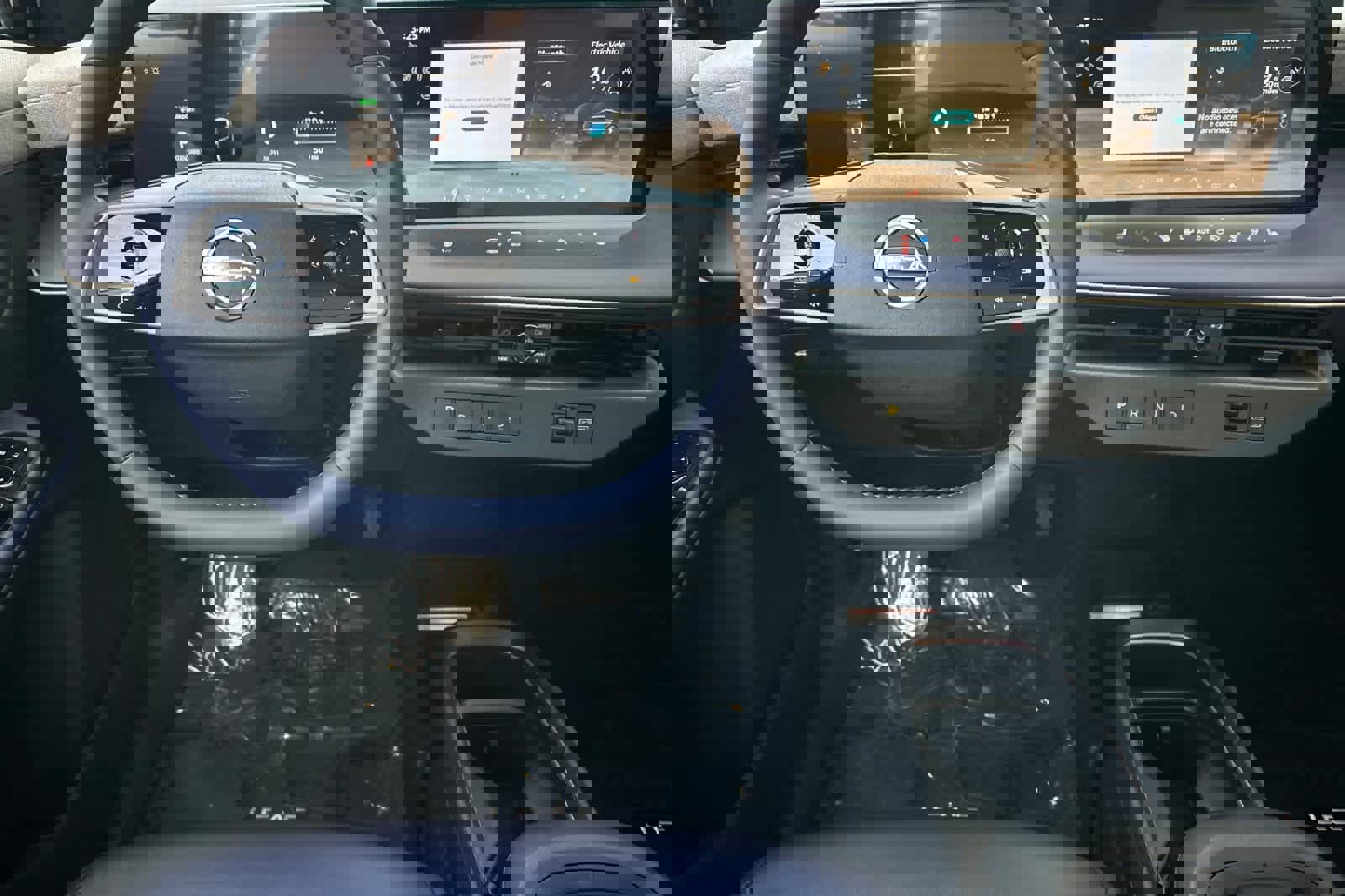 New 2026 Nissan Leaf Platinum+ image 16