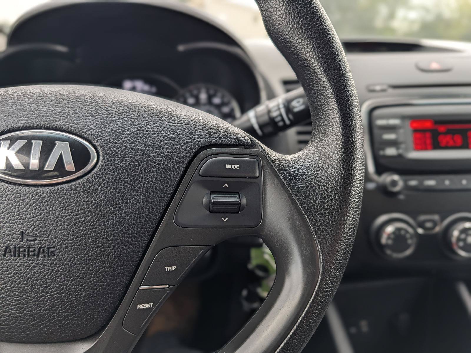 Used 2017 Kia Forte LX FWD image 22