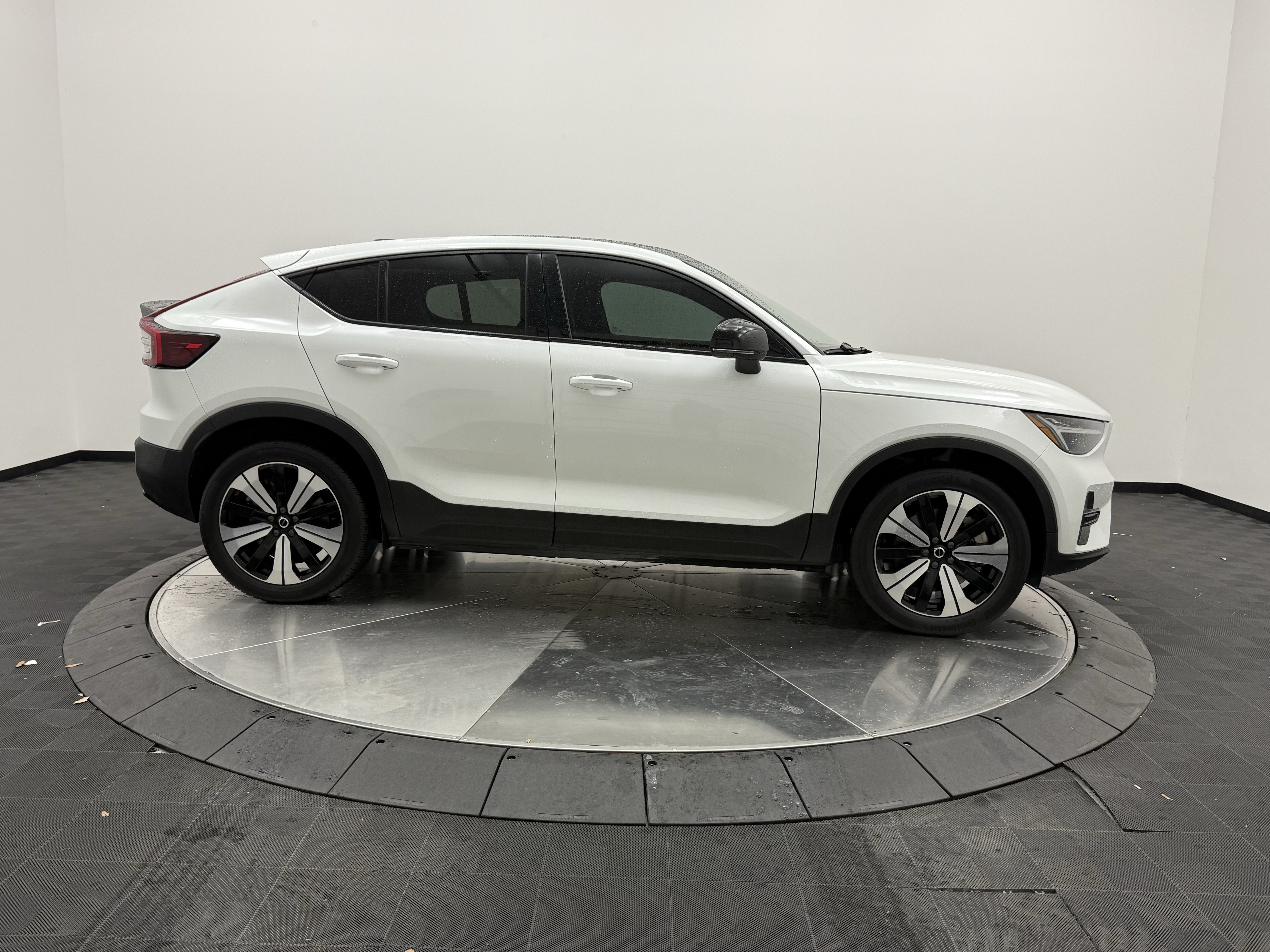 Certified 2023 Volvo C40 Recharge Core AWD/4WD image 8