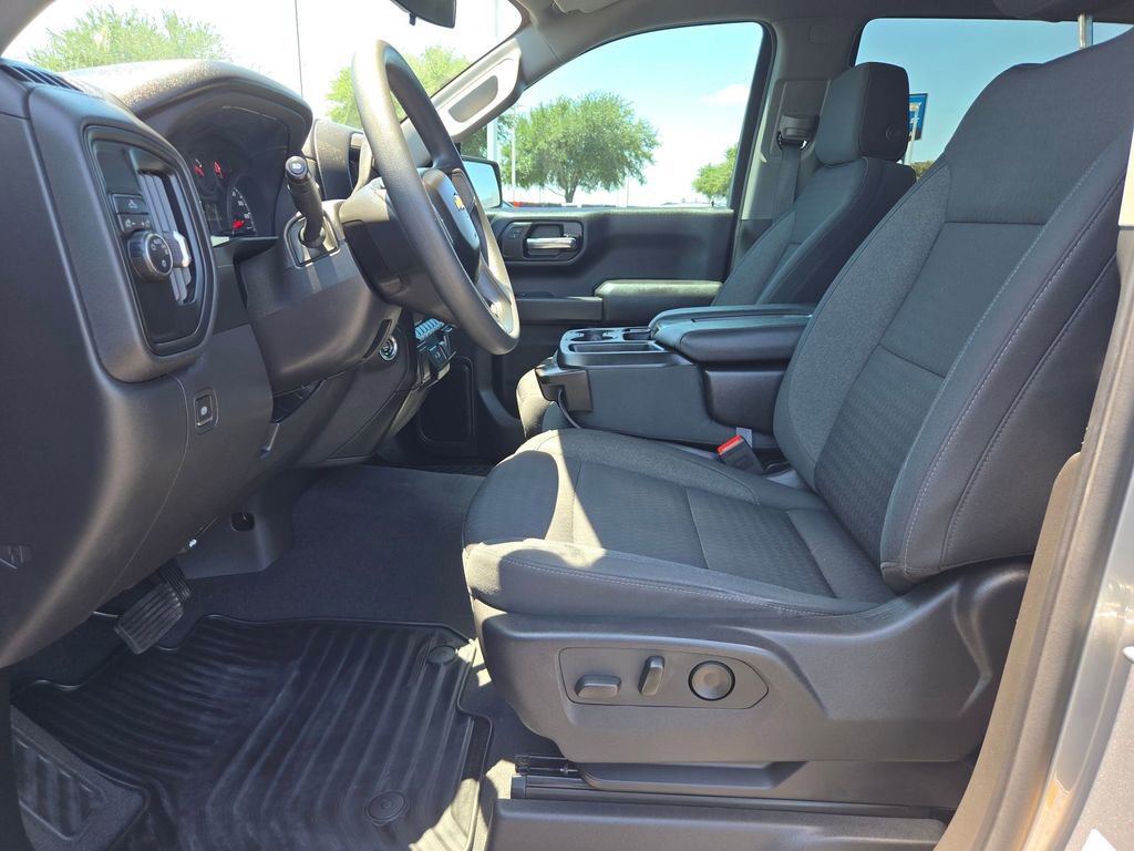 Used 2024 Chevrolet Silverado 1500 Custom RWD image 9