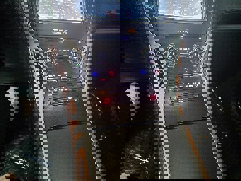 Used 2018 Lincoln MKX Select w/ Select Plus Package AWD/4WD image 28