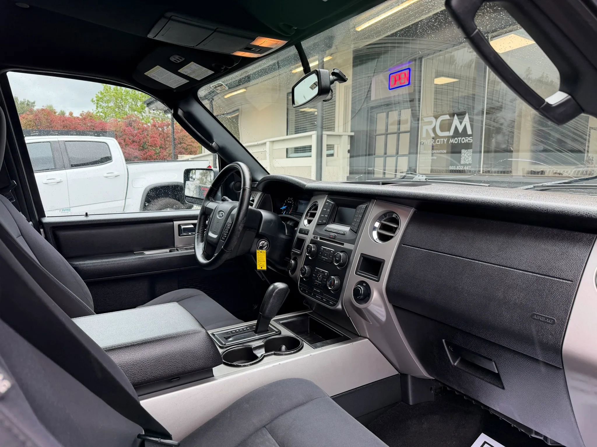 Used 2017 Ford Expedition XLT image 28