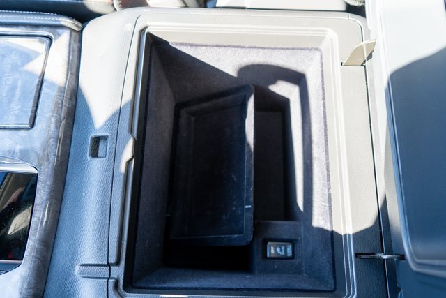 Used 2022 Nissan Armada Platinum w/ Captain's Chairs Package image 45