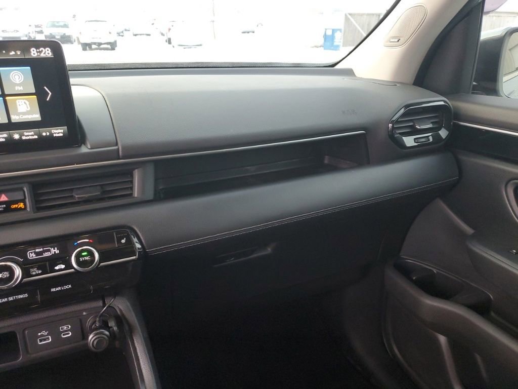 Used 2023 Honda Pilot Touring image 27