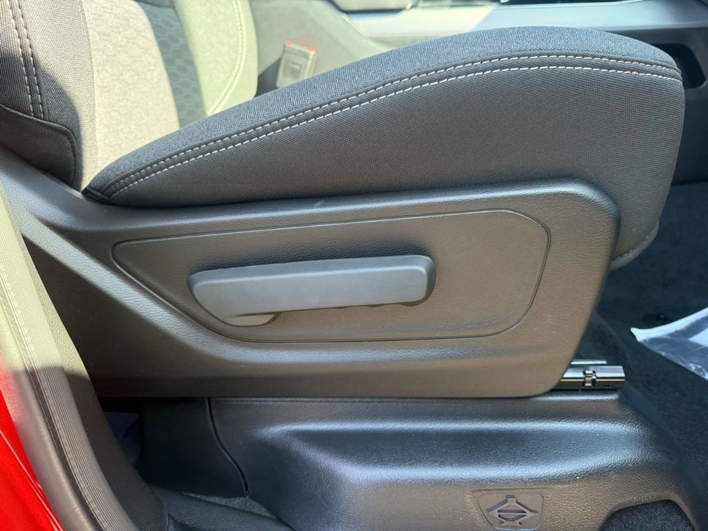 New 2026 RAM 1500 4x4 Crew Cab image 17