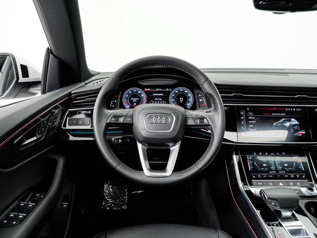 Used 2019 Audi Q8 Premium Plus w/ Premium Plus AWD/4WD image 16