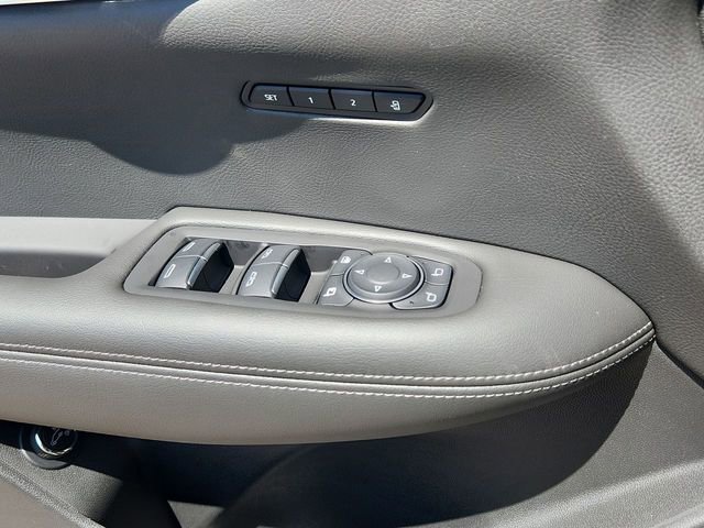New 2025 Cadillac XT6 Luxury AWD/4WD image 18
