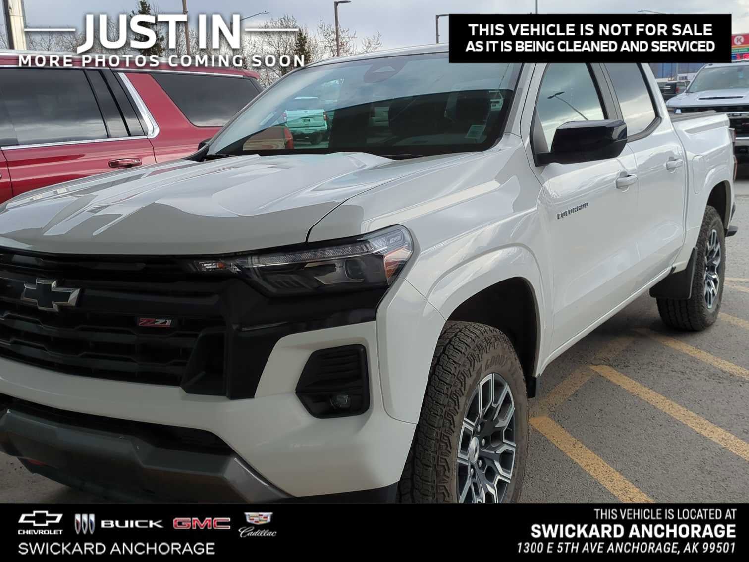 Used 2024 Chevrolet Colorado Z71 w/ Z71 Convenience Package 2 AWD/4WD image 1