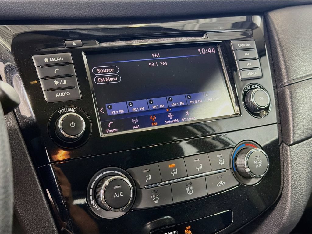 Used 2018 Nissan Rogue S AWD/4WD image 15