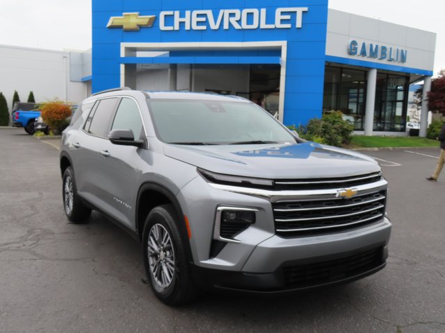 Used 2025 Chevrolet Traverse LT