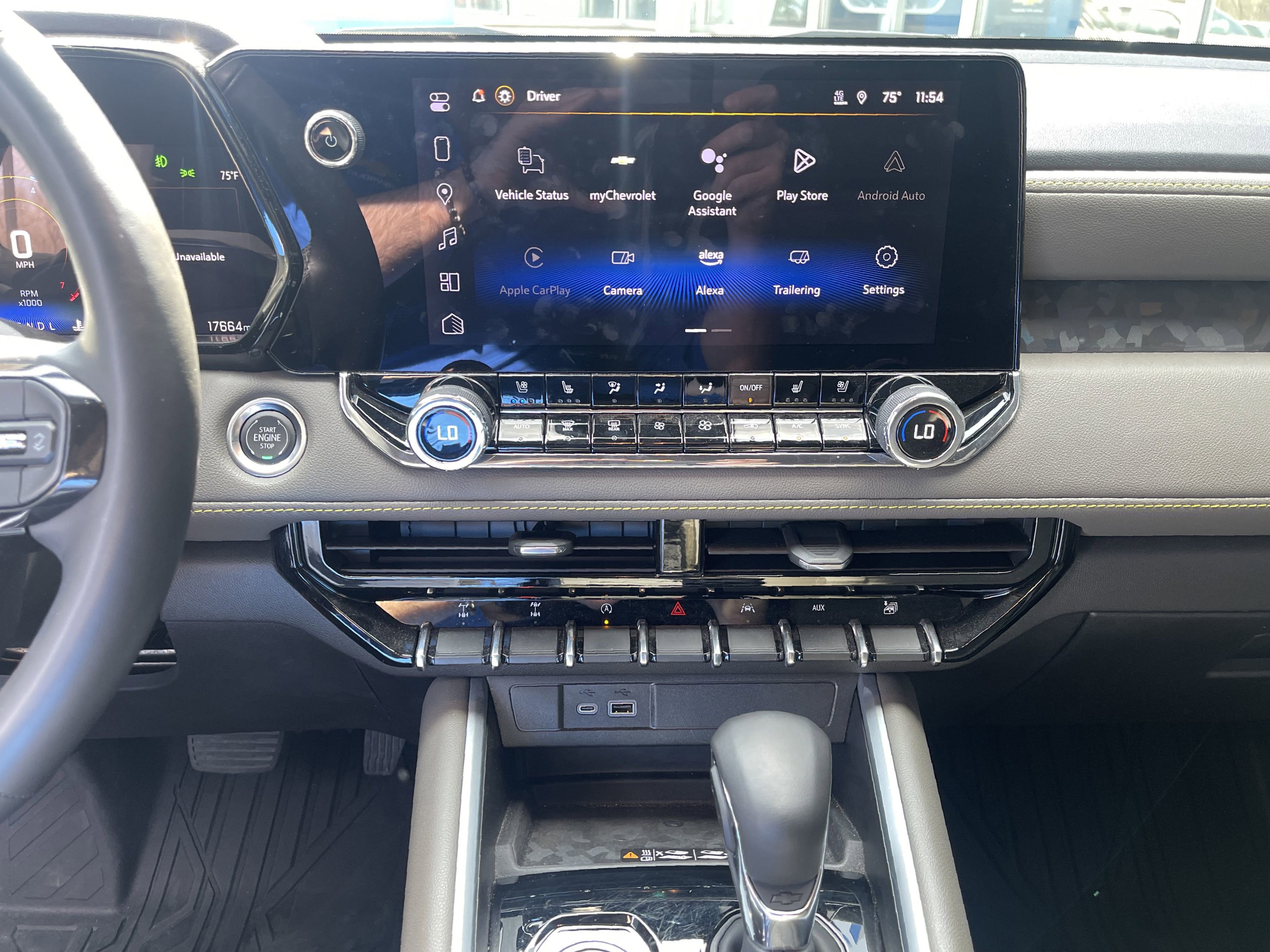 Used 2025 Chevrolet Colorado ZR2 w/ Technology Package image 31