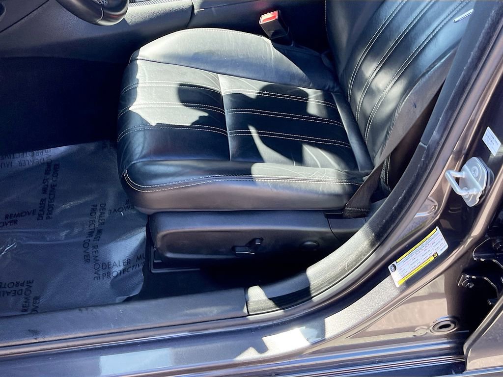 Used 2021 Chrysler 300 S w/ S Model Appearance Package RWD image 19