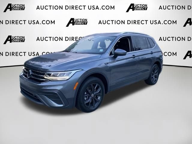 Used 2024 Volkswagen Tiguan SE