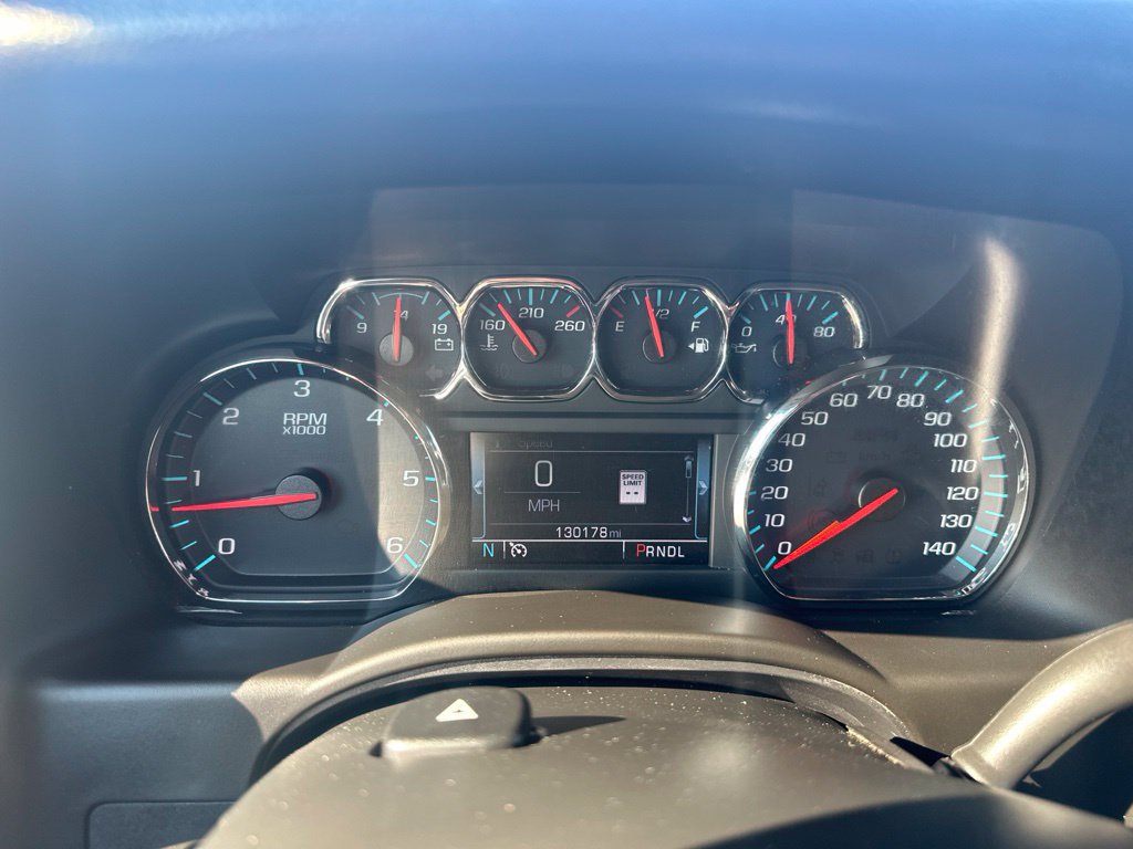 Used 2019 Chevrolet Suburban LT AWD/4WD image 2