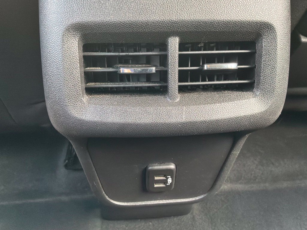 Used 2024 GMC Terrain SLE AWD/4WD image 27