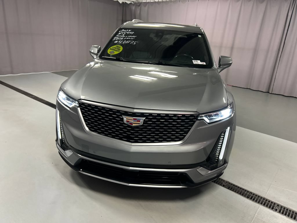 Used 2024 Cadillac XT6 Premium Luxury w/ Technology Package AWD/4WD image 2