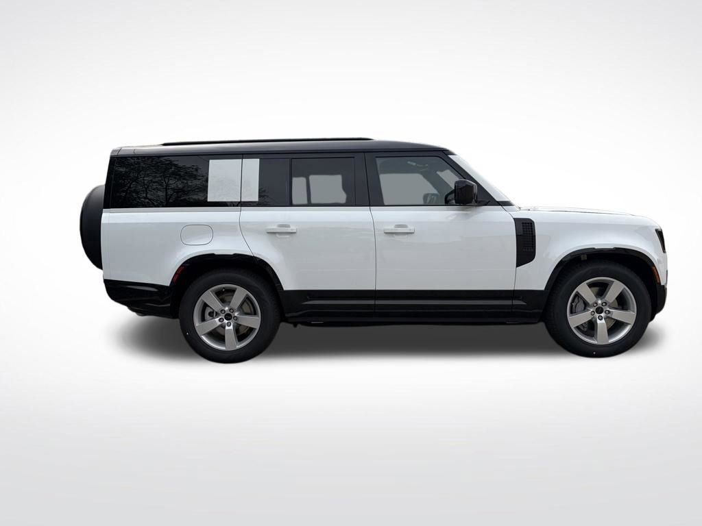 New 2026 Land Rover Defender 130 X-Dynamic SE AWD/4WD image 4