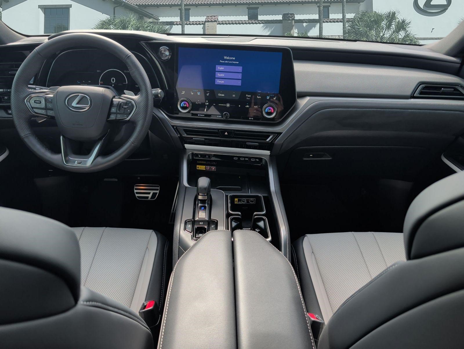 Used 2026 Lexus TX 500h AWD w/ Technology Package image 26