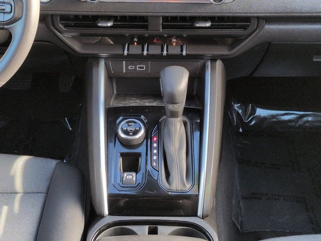 Used 2025 Chevrolet Colorado Trail Boss AWD/4WD image 18