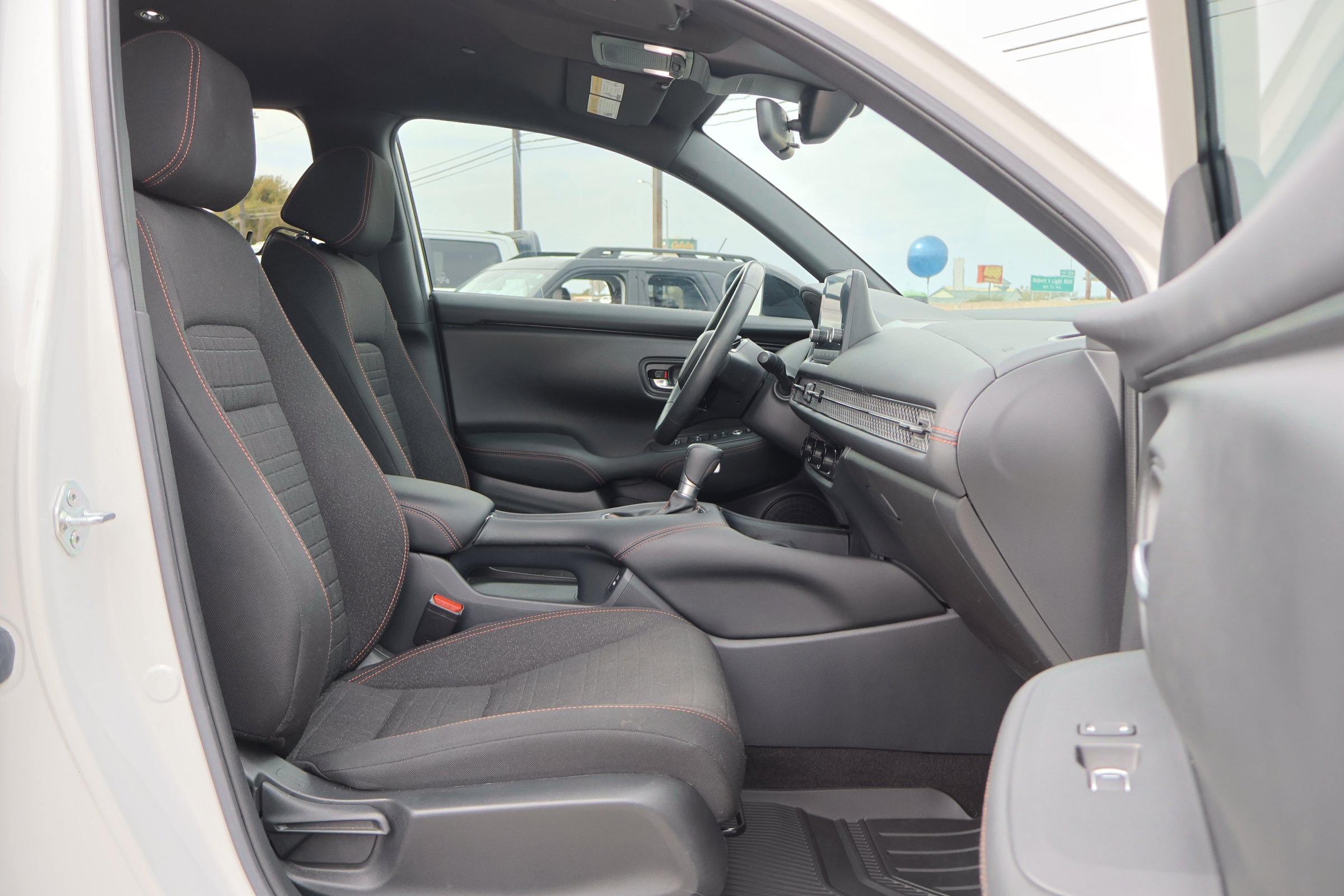 Used 2024 Honda HR-V Sport image 32