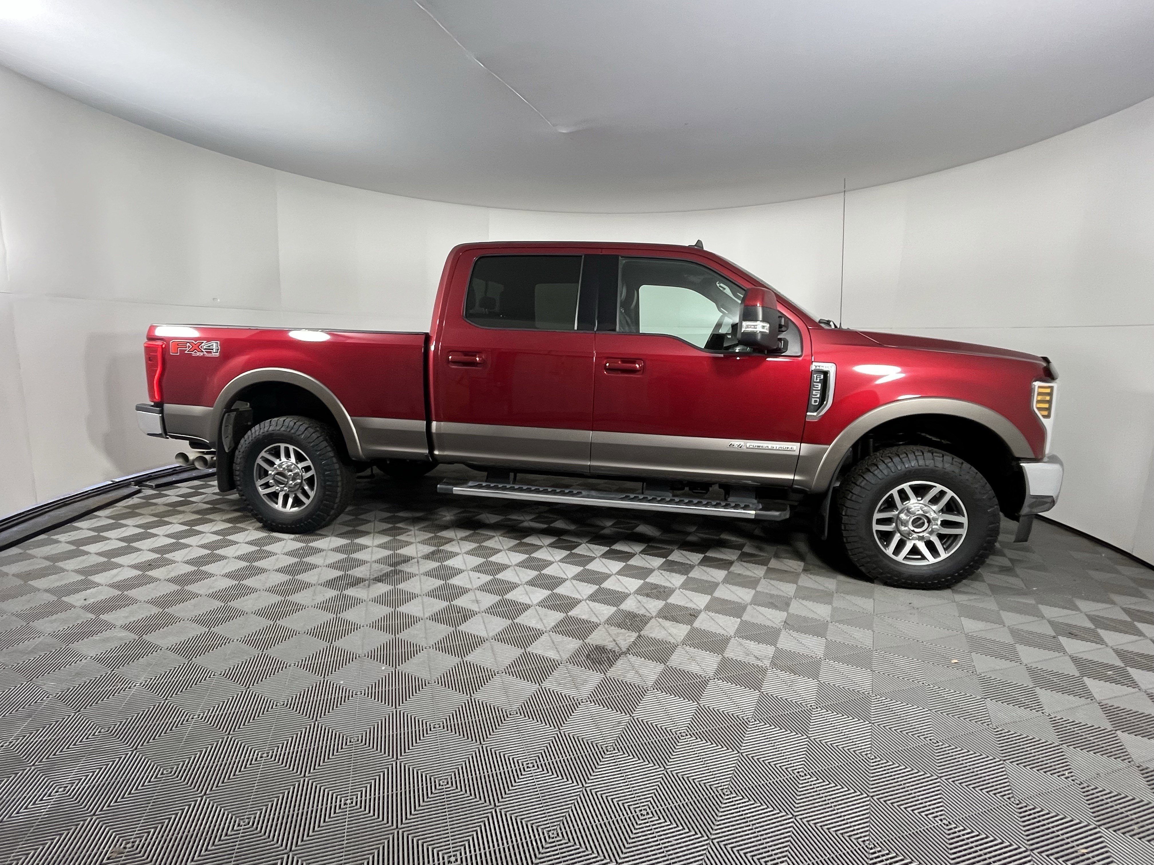 Used 2019 Ford F350 Lariat image 5